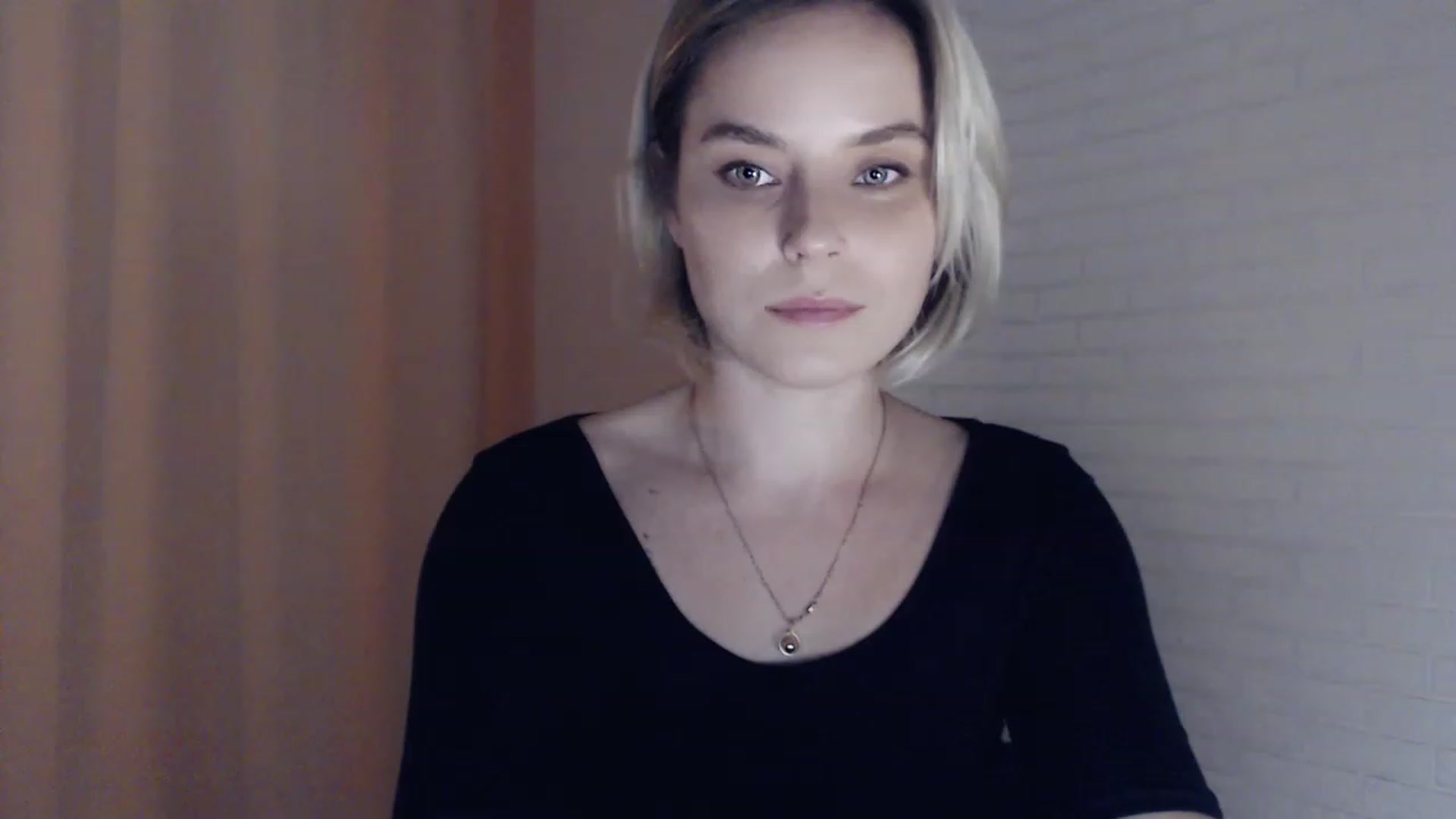Gallery image thumbnail from EMMA_U2's myfreecams stream on, 02/19/2023, 01:28 image 1 of 20