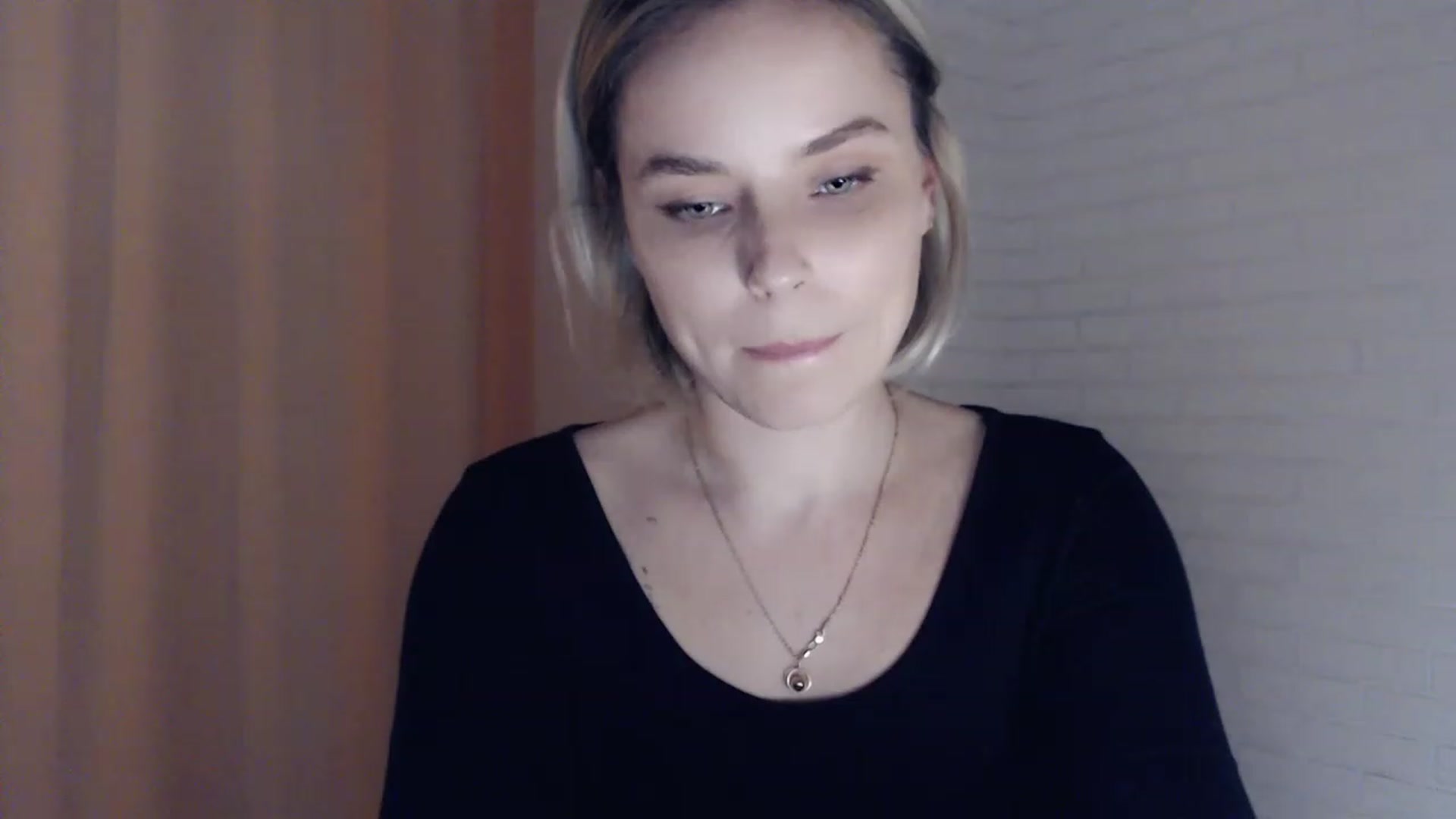 Gallery image thumbnail from EMMA_U2's myfreecams stream on, 02/19/2023, 01:28 image 2 of 20