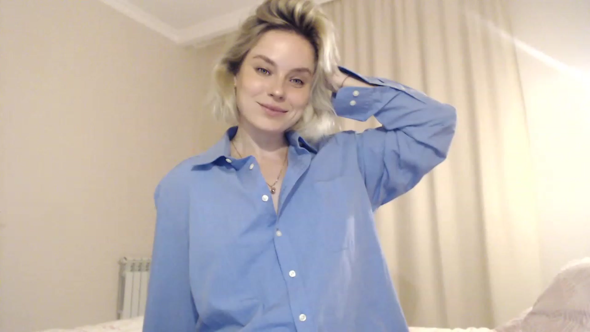 Gallery image thumbnail from EMMA_U2's myfreecams stream on, 02/21/2023, 02:18 image 1 of 20