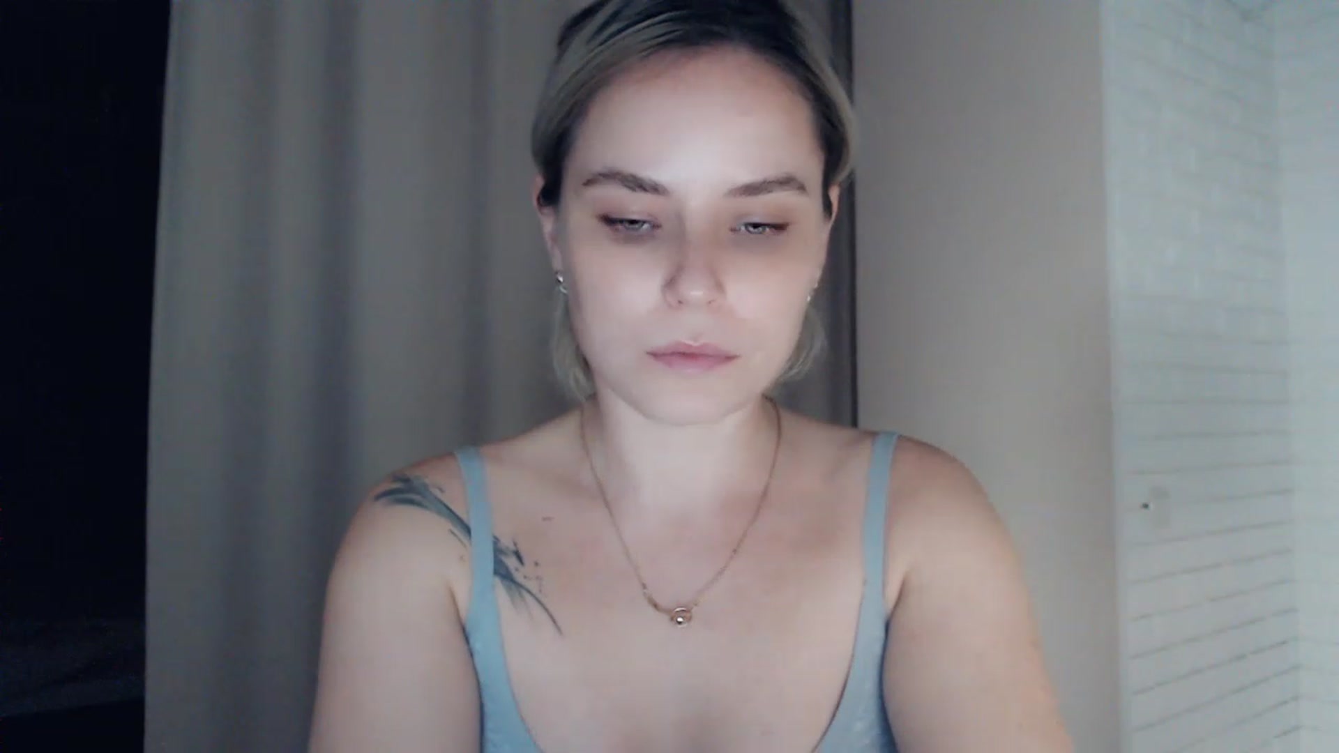 Gallery image thumbnail from EMMA_U2's myfreecams stream on, 02/25/2023, 02:29 image 15 of 20