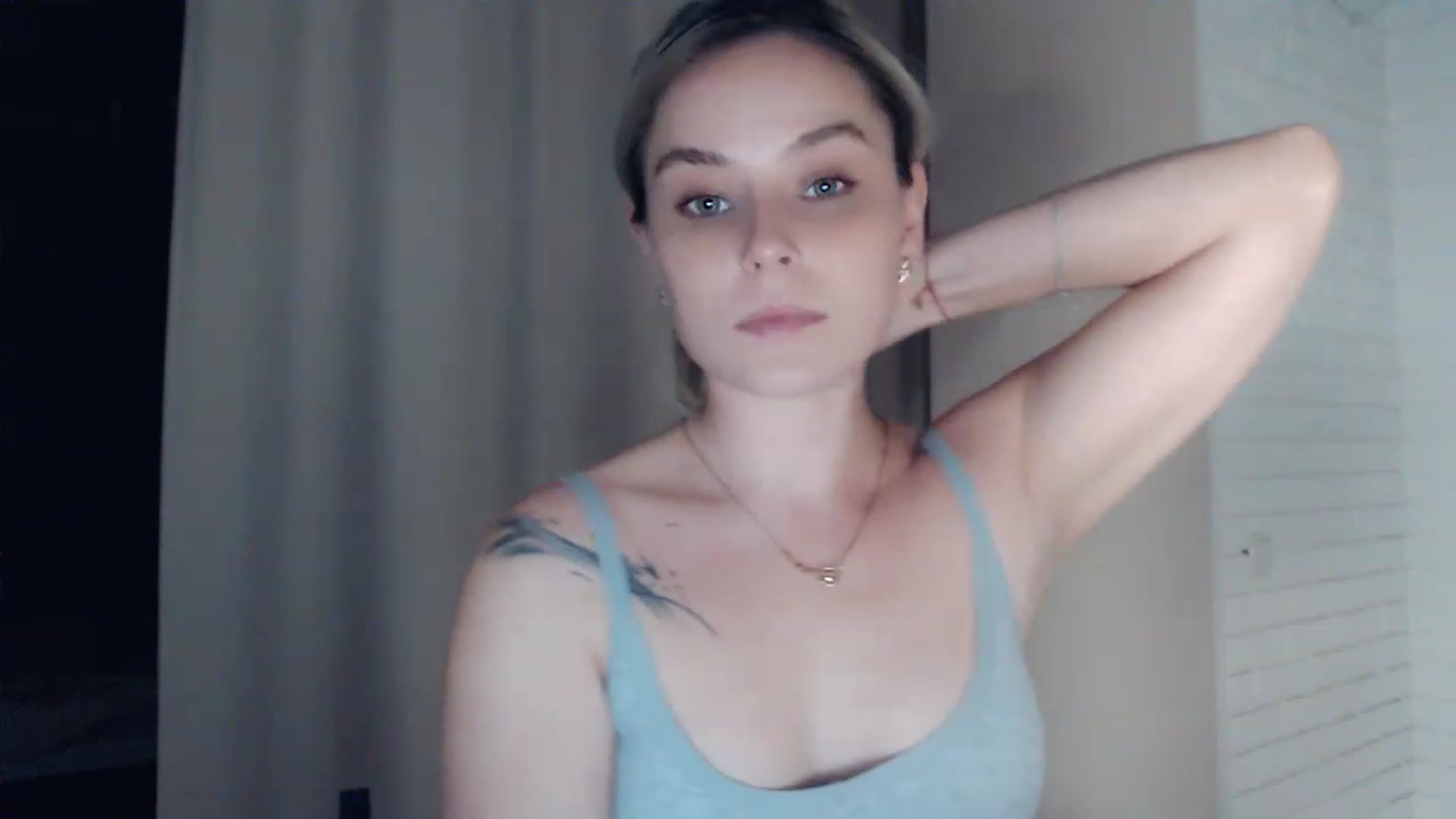 Gallery image thumbnail from EMMA_U2's myfreecams stream on, 02/25/2023, 02:29 image 14 of 20