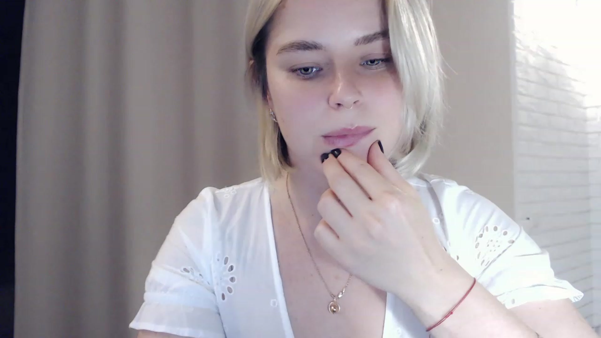 Gallery image thumbnail from EMMA_U2's myfreecams stream on, 02/26/2023, 01:56 image 6 of 20