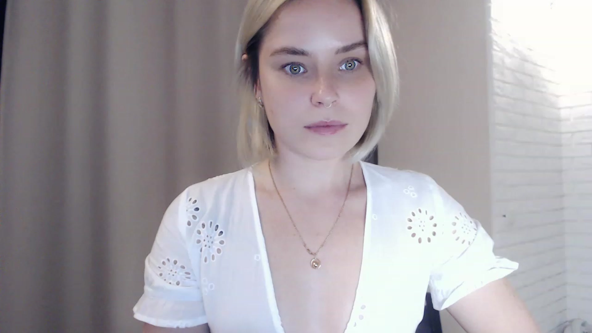 Gallery image thumbnail from EMMA_U2's myfreecams stream on, 02/26/2023, 01:56 image 12 of 20