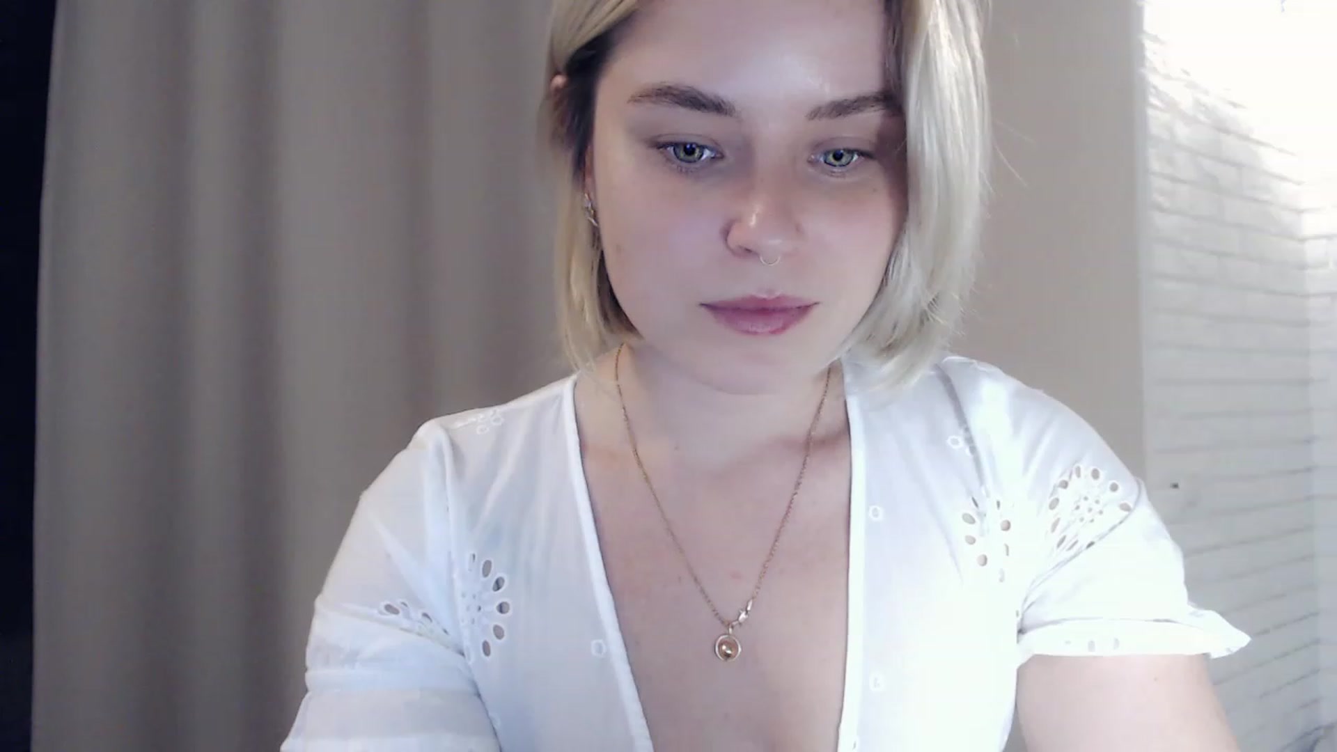 Gallery image thumbnail from EMMA_U2's myfreecams stream on, 02/26/2023, 01:56 image 5 of 20