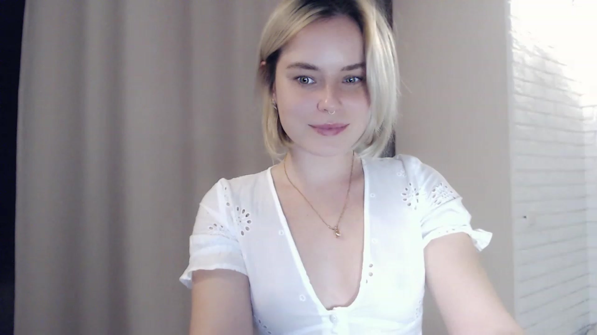 Gallery image thumbnail from EMMA_U2's myfreecams stream on, 02/26/2023, 01:56 image 7 of 20