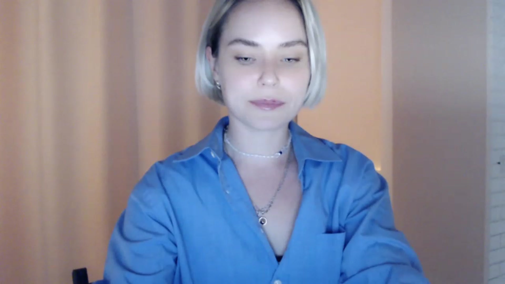 Gallery image thumbnail from EMMA_U2's myfreecams stream on, 03/04/2023, 01:37 image 19 of 20