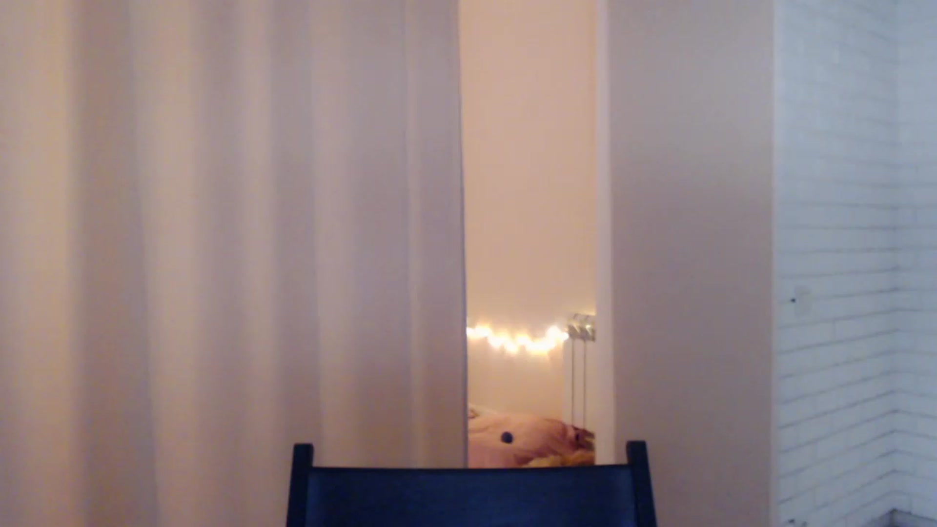 Gallery image thumbnail from EMMA_U2's myfreecams stream on, 03/04/2023, 01:37 image 7 of 20