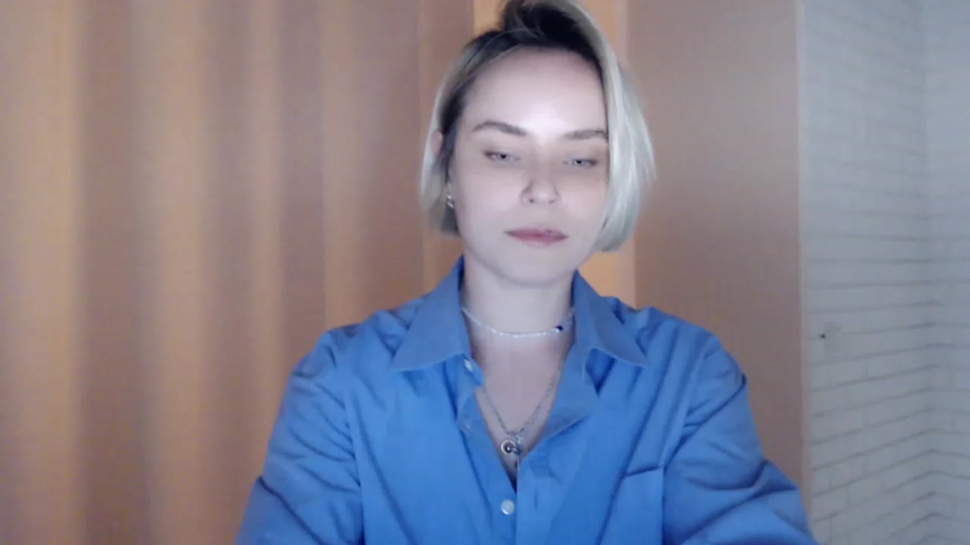 Gallery image thumbnail from EMMA_U2's myfreecams stream on, 03/04/2023, 01:37 image 2 of 20