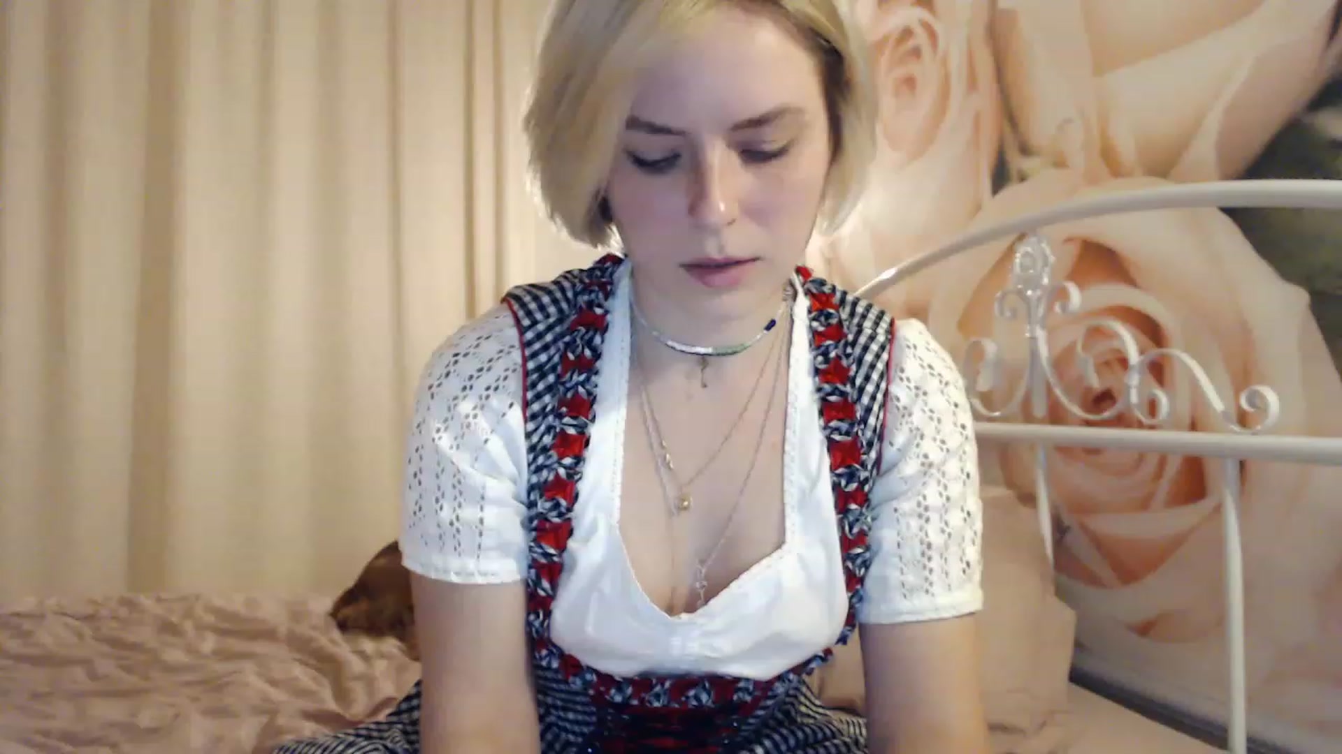 Gallery image thumbnail from EMMA_U2's myfreecams stream on, 03/08/2023, 23:34 image 12 of 20