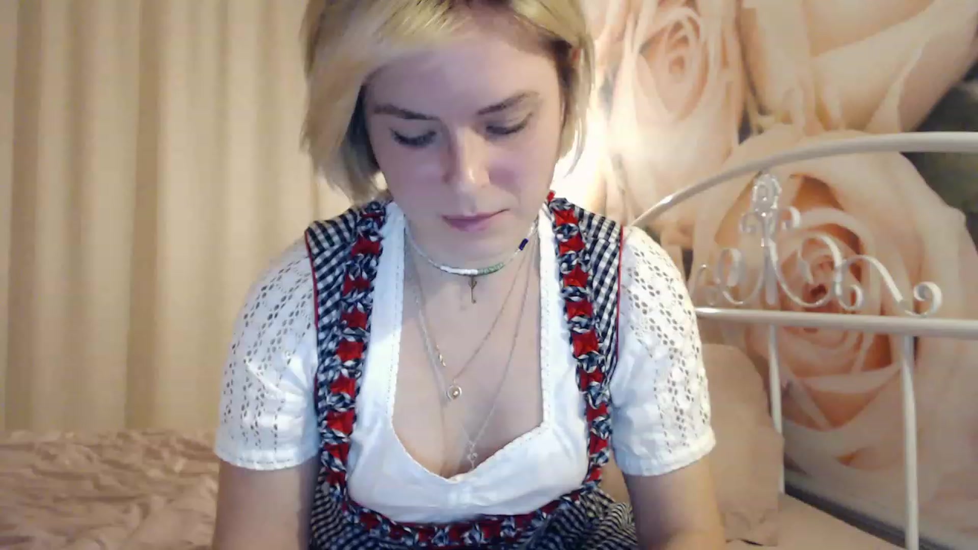 Gallery image thumbnail from EMMA_U2's myfreecams stream on, 03/08/2023, 23:34 image 10 of 20