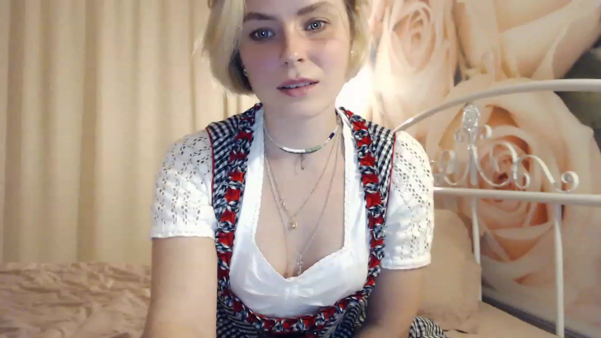Gallery image thumbnail from EMMA_U2's myfreecams stream on, 03/08/2023, 23:34 image 9 of 20