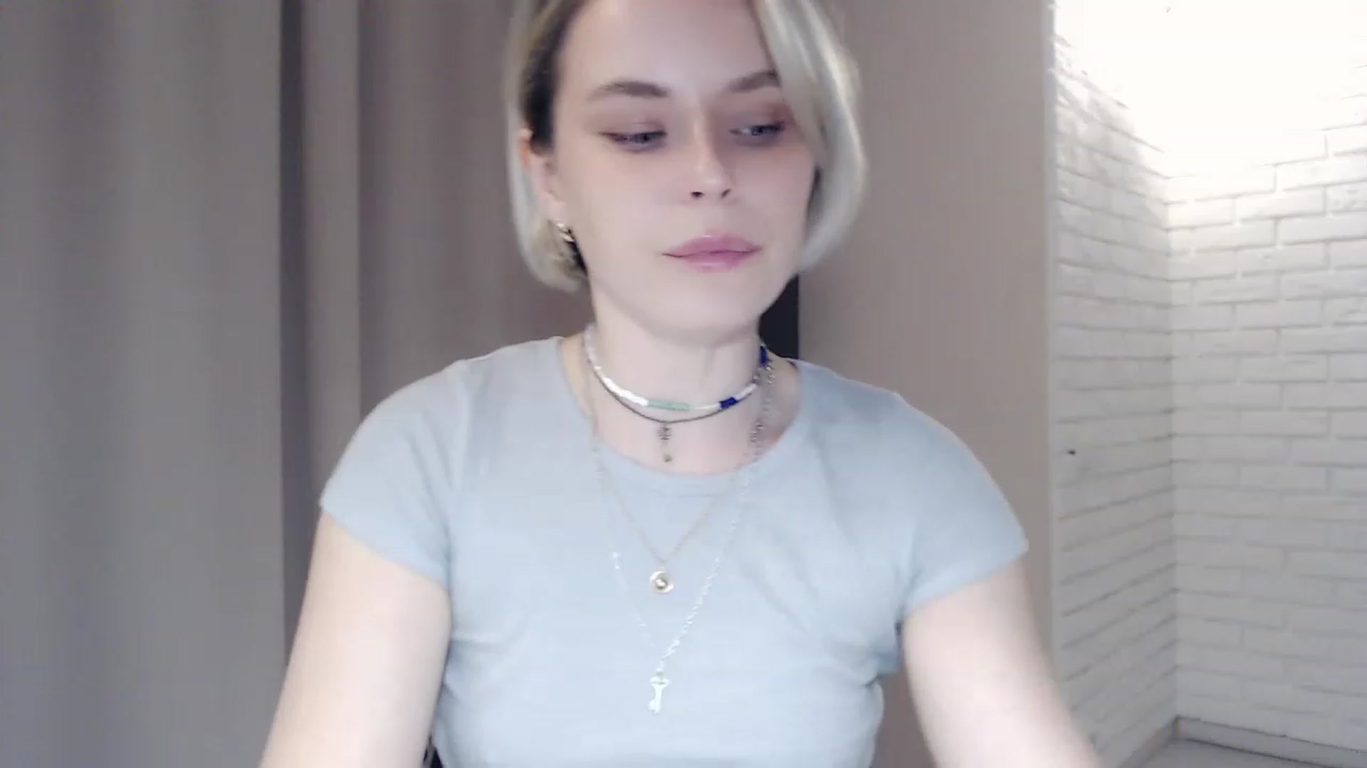 Gallery image thumbnail from EMMA_U2's myfreecams stream on, 03/11/2023, 01:43 image 12 of 20