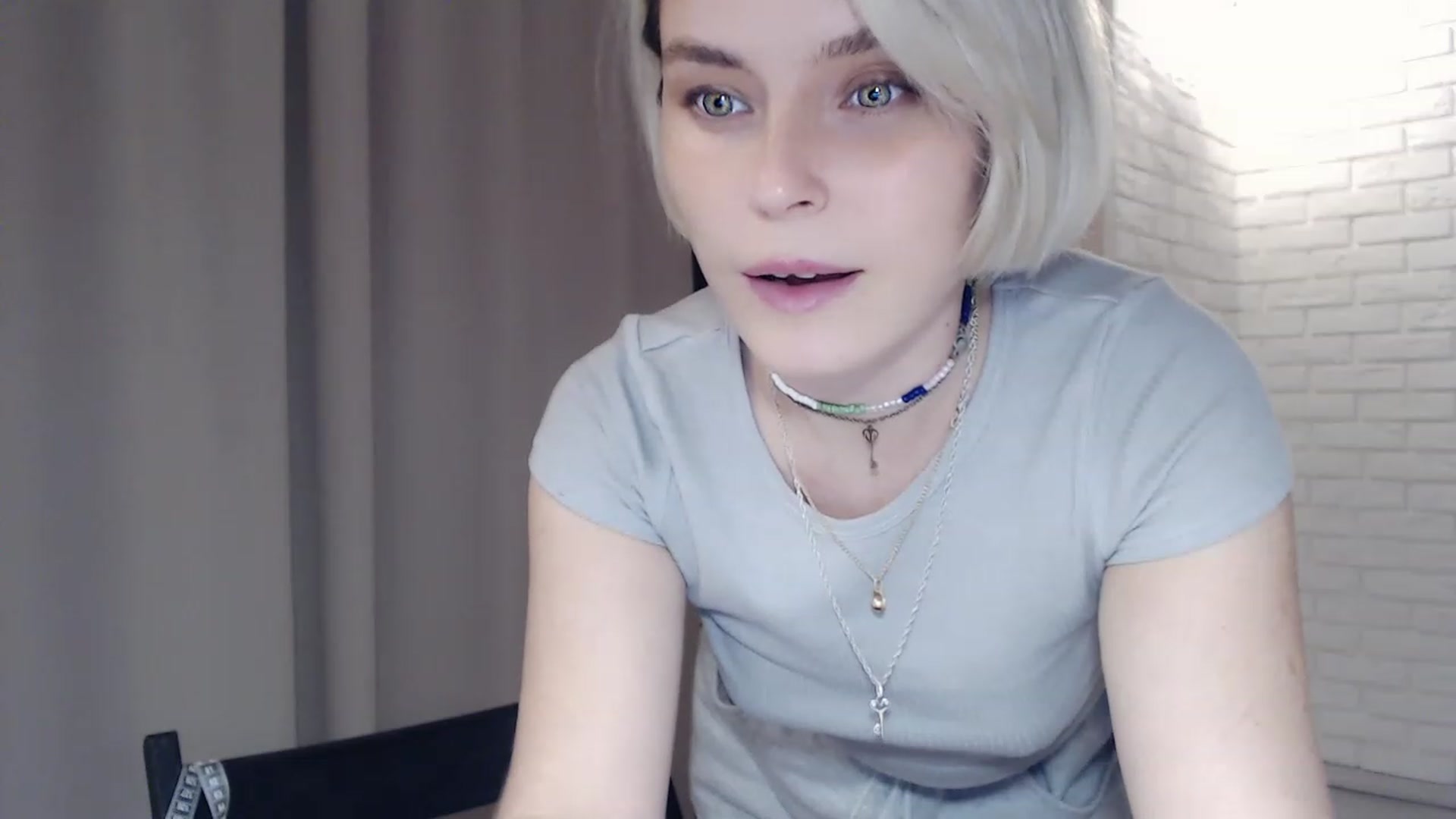 Gallery image thumbnail from EMMA_U2's myfreecams stream on, 03/11/2023, 01:43 image 17 of 20