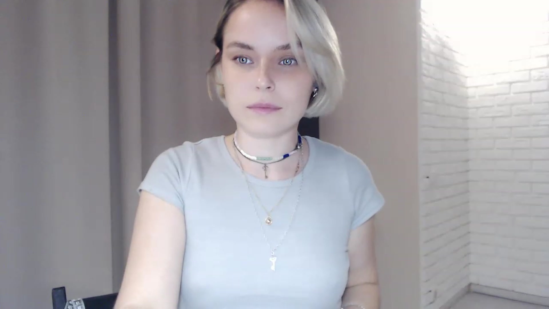 Gallery image thumbnail from EMMA_U2's myfreecams stream on, 03/11/2023, 01:43 image 19 of 20