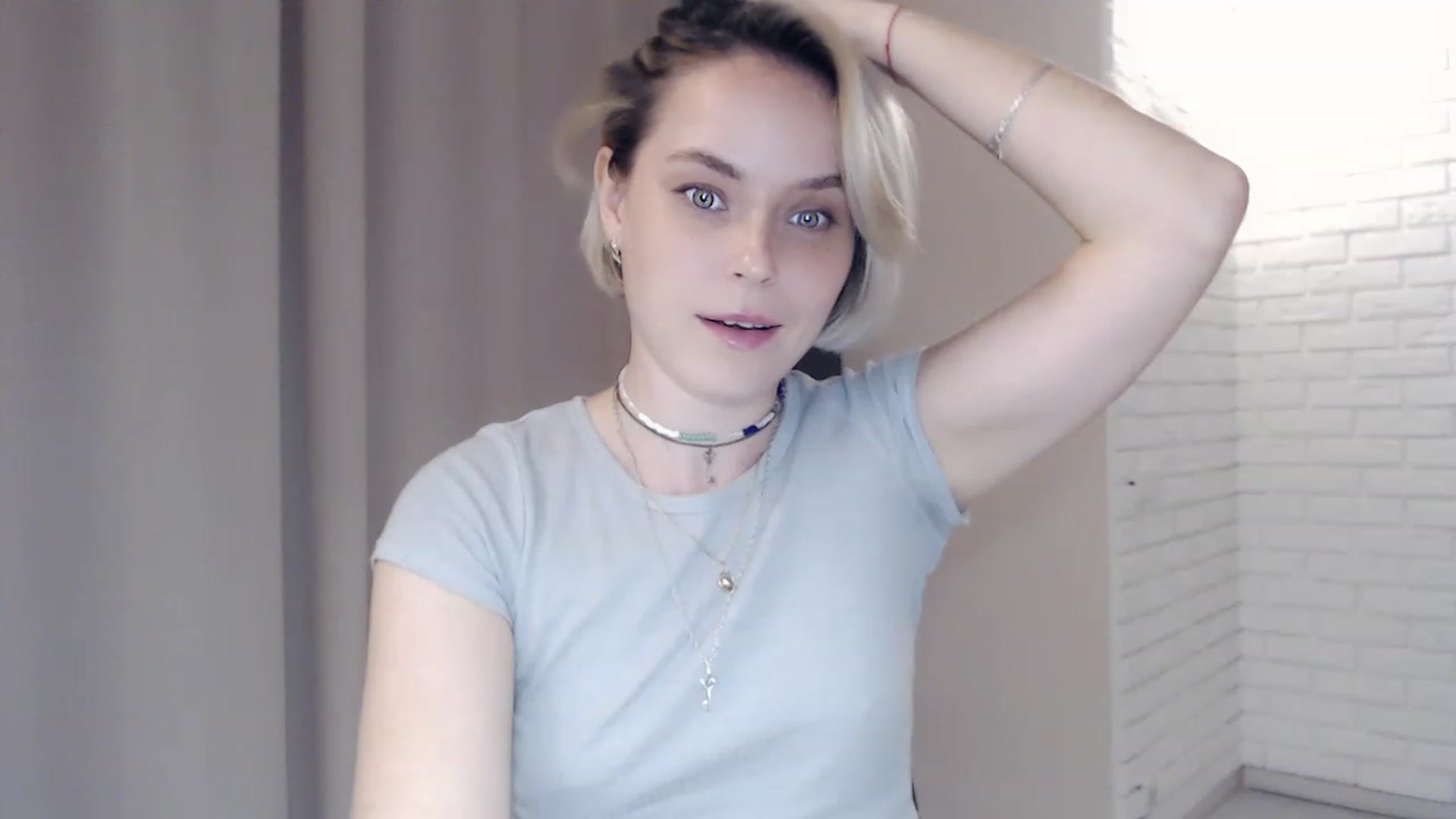 Gallery image thumbnail from EMMA_U2's myfreecams stream on, 03/11/2023, 01:43 image 11 of 20