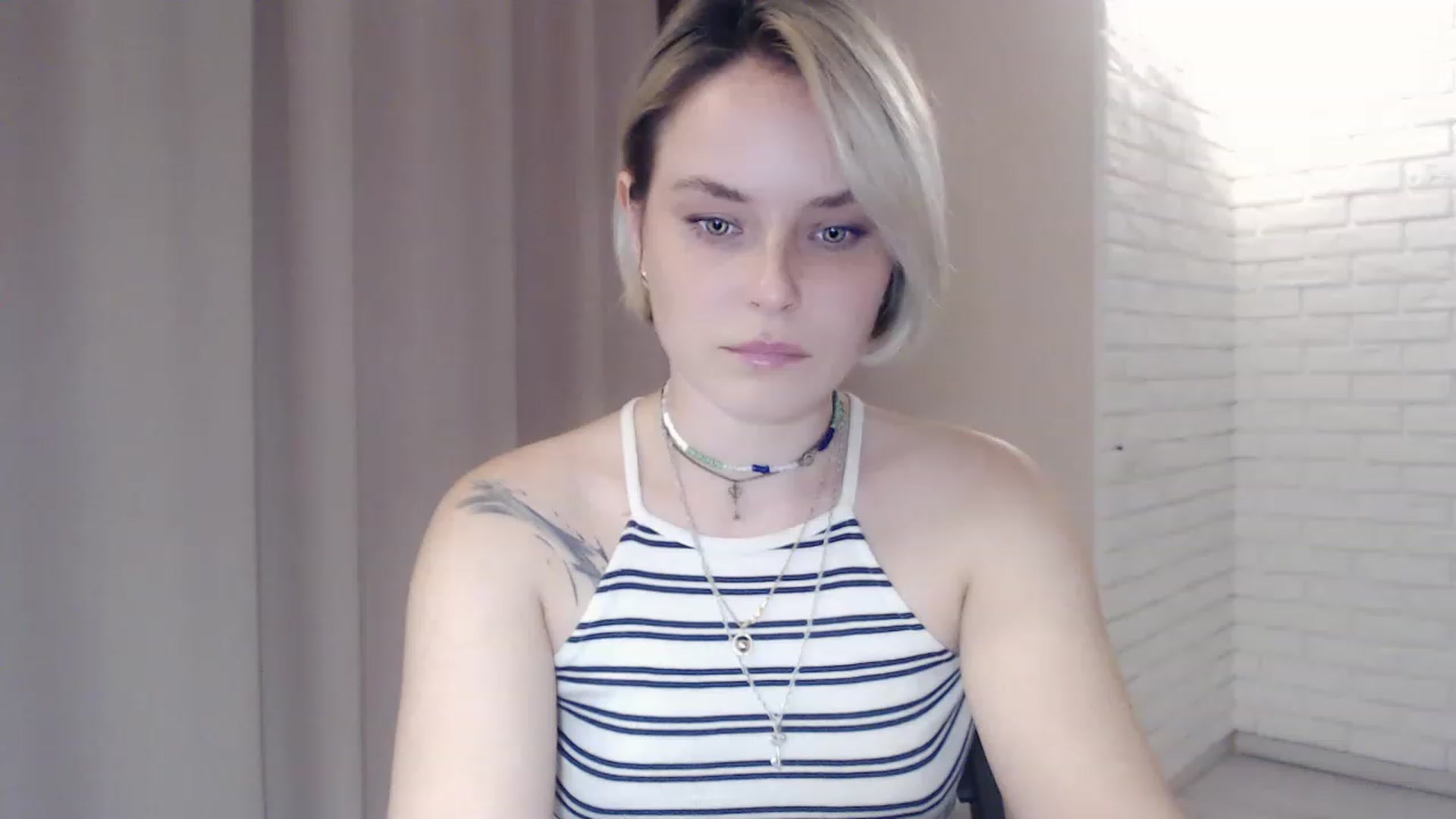 Gallery image thumbnail from EMMA_U2's myfreecams stream on, 03/11/2023, 23:14 image 11 of 20