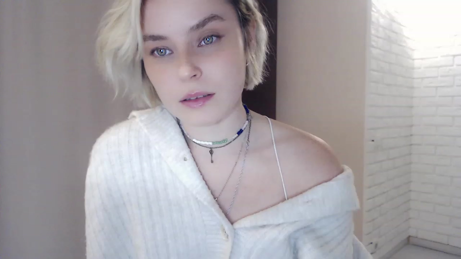 Gallery image thumbnail from EMMA_U2's myfreecams stream on, 03/15/2023, 02:17 image 20 of 20