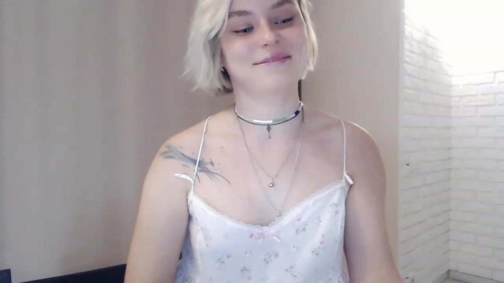 Gallery image thumbnail from EMMA_U2's myfreecams stream on, 03/15/2023, 02:50 image 20 of 20