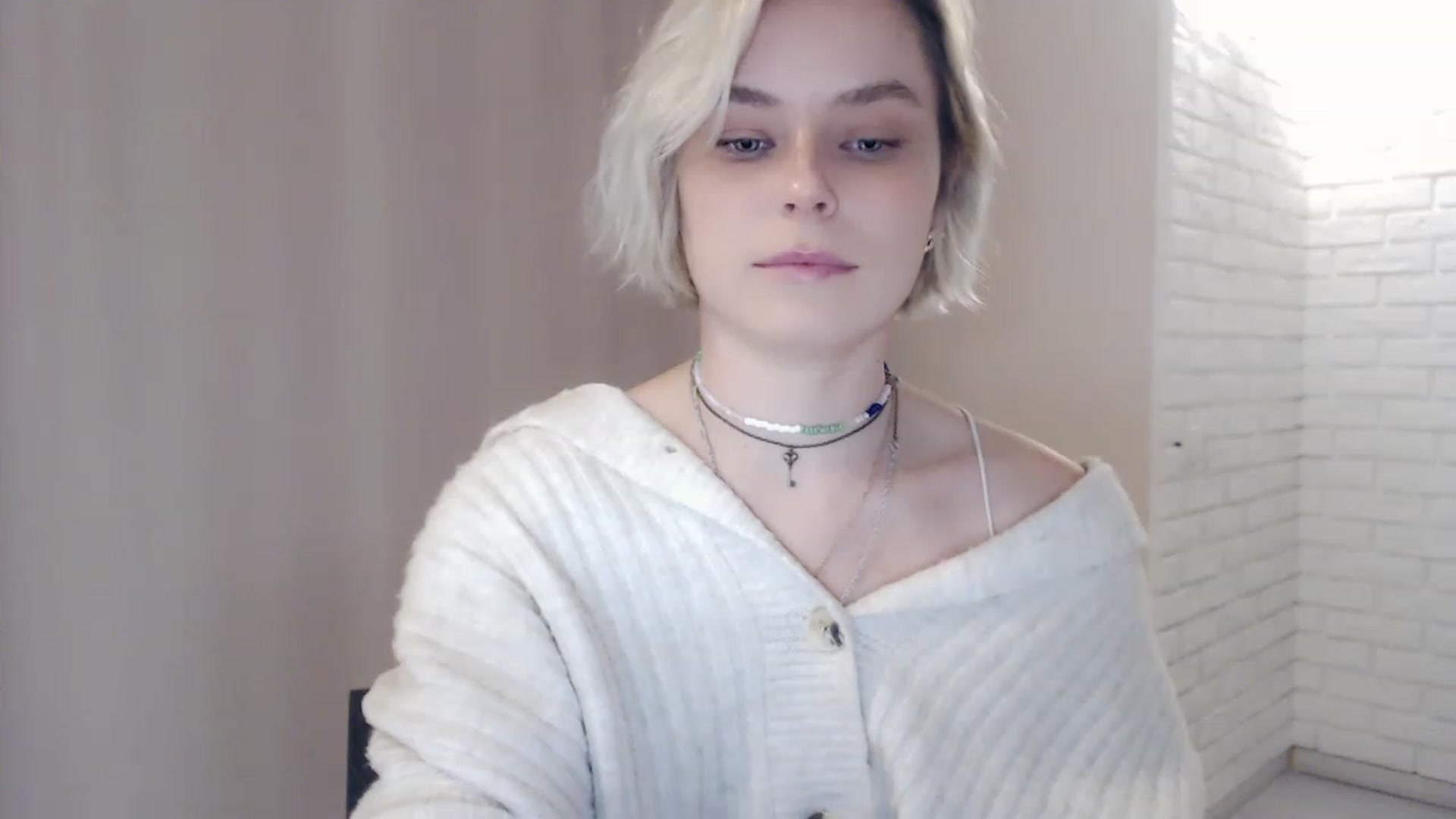 Gallery image thumbnail from EMMA_U2's myfreecams stream on, 03/15/2023, 02:50 image 5 of 20
