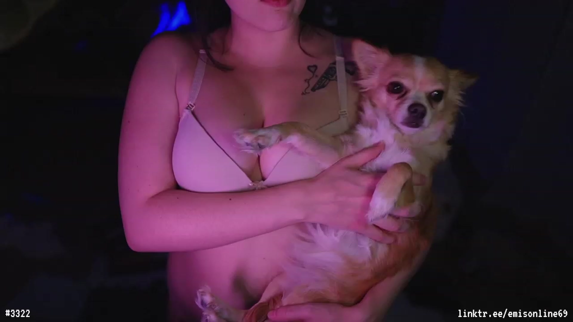 Gallery image thumbnail from EMMEL1NE's myfreecams stream on, 11/06/2023, 06:29 image 20 of 20