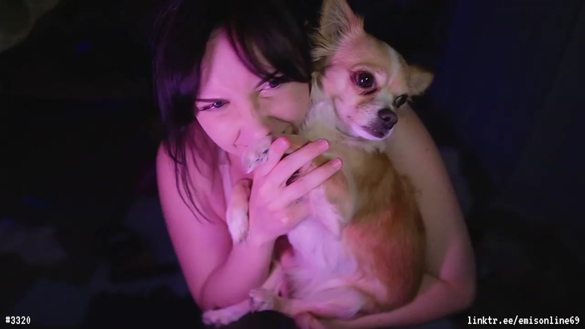Gallery image thumbnail from EMMEL1NE's myfreecams stream on, 11/06/2023, 06:29 image 15 of 20