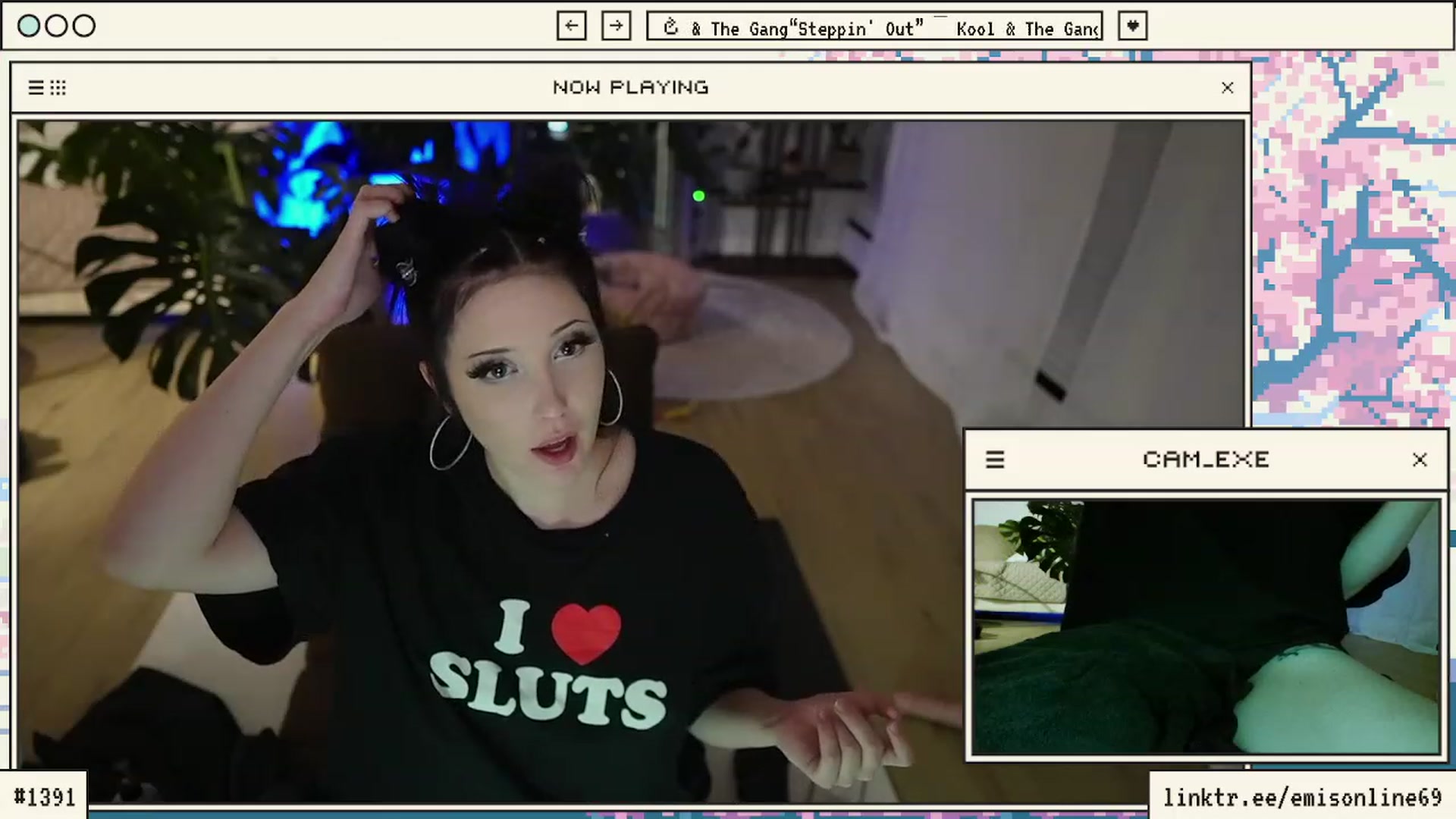 Gallery image thumbnail from EMMEL1NE's myfreecams stream on, 11/07/2023, 07:54 image 9 of 20