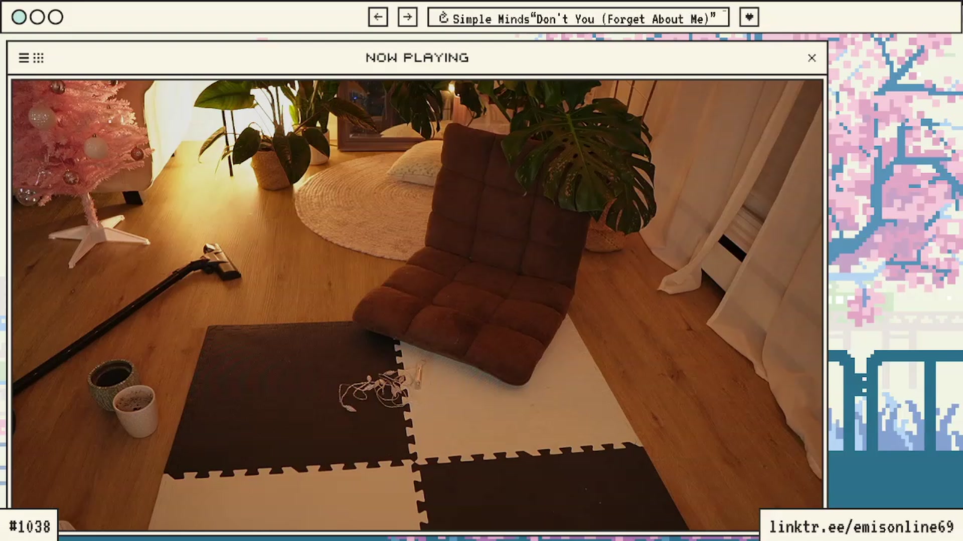 Gallery image thumbnail from EMMEL1NE's myfreecams stream on, 11/21/2023, 02:19 image 17 of 20