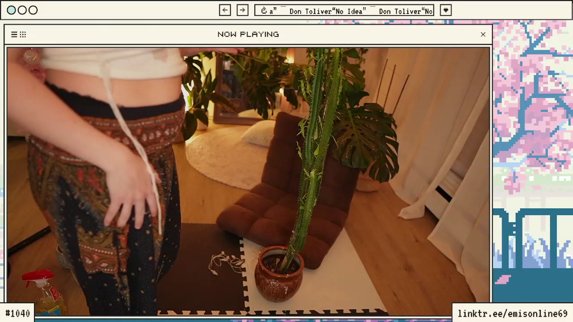 Gallery image thumbnail from EMMEL1NE's myfreecams stream on, 11/21/2023, 02:19 image 15 of 20