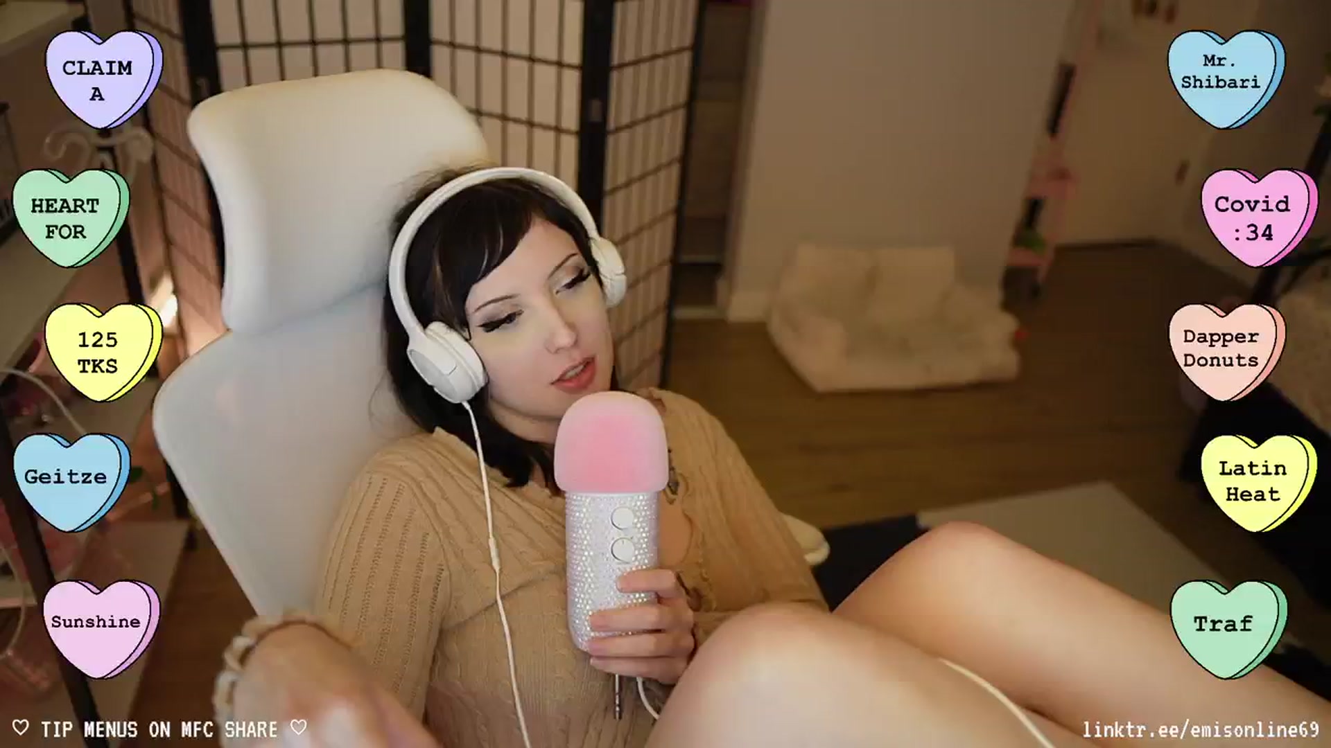Gallery image thumbnail from EMMEL1NE's myfreecams stream on, 02/20/2024, 07:48 image 14 of 20