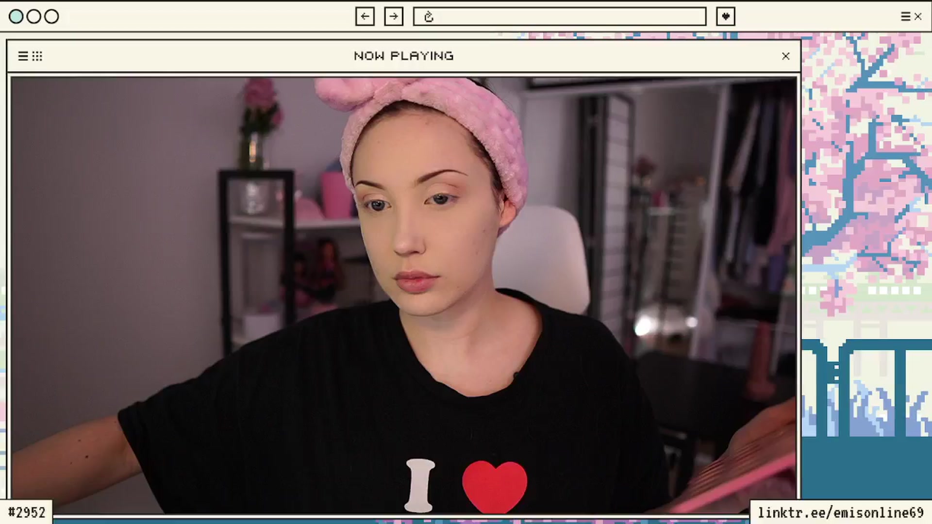 Gallery image thumbnail from EMMEL1NE's myfreecams stream on, 03/02/2024, 22:01 image 5 of 20
