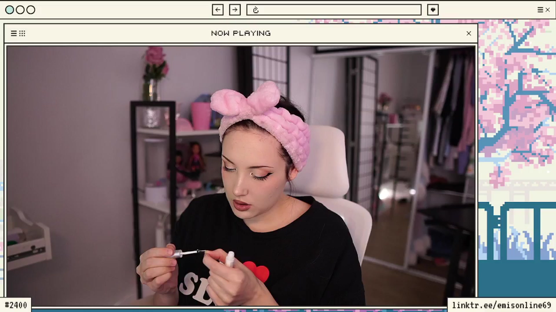 Gallery image thumbnail from EMMEL1NE's myfreecams stream on, 03/02/2024, 22:01 image 10 of 20