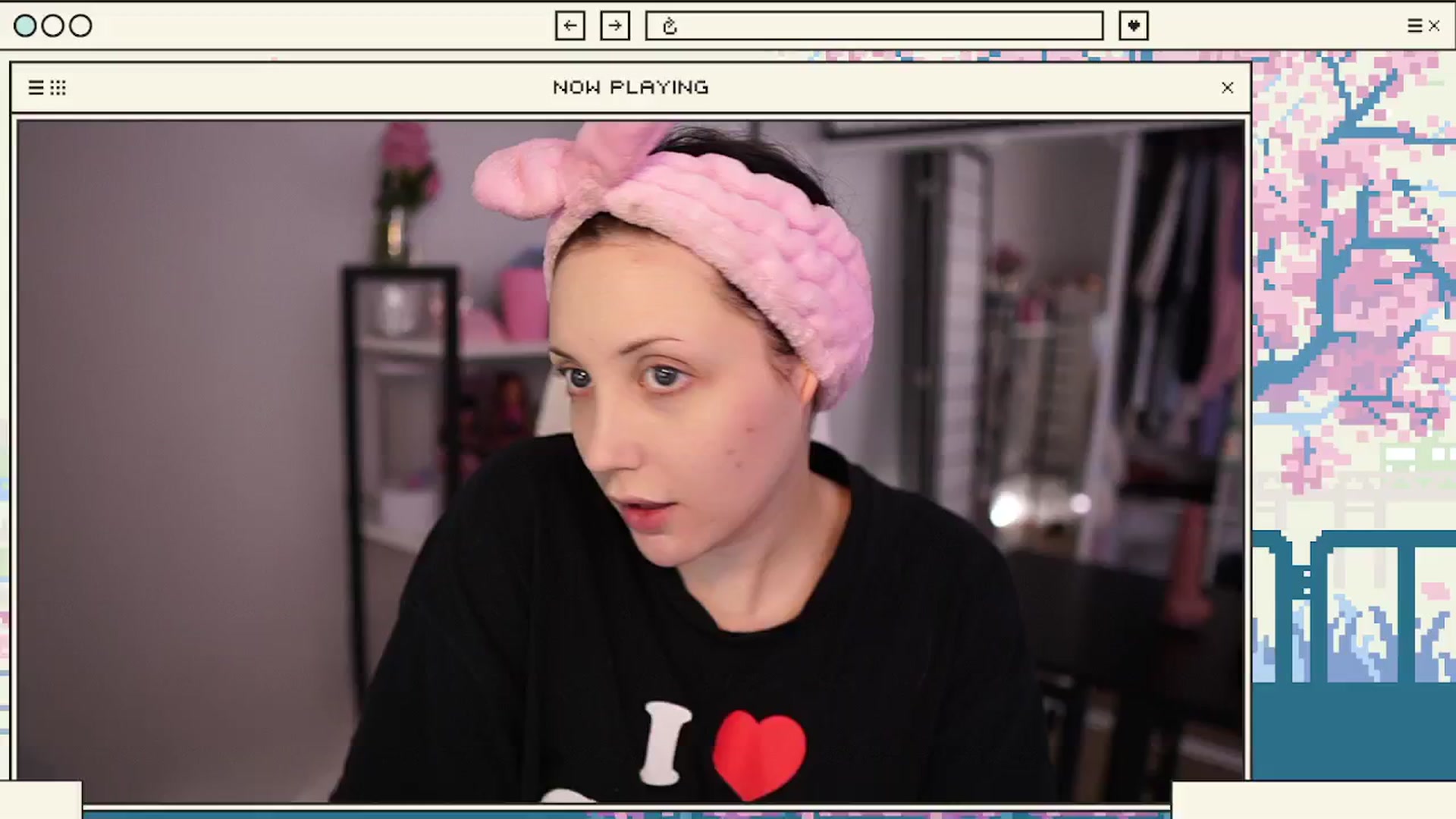Gallery image thumbnail from EMMEL1NE's myfreecams stream on, 03/02/2024, 22:01 image 2 of 20