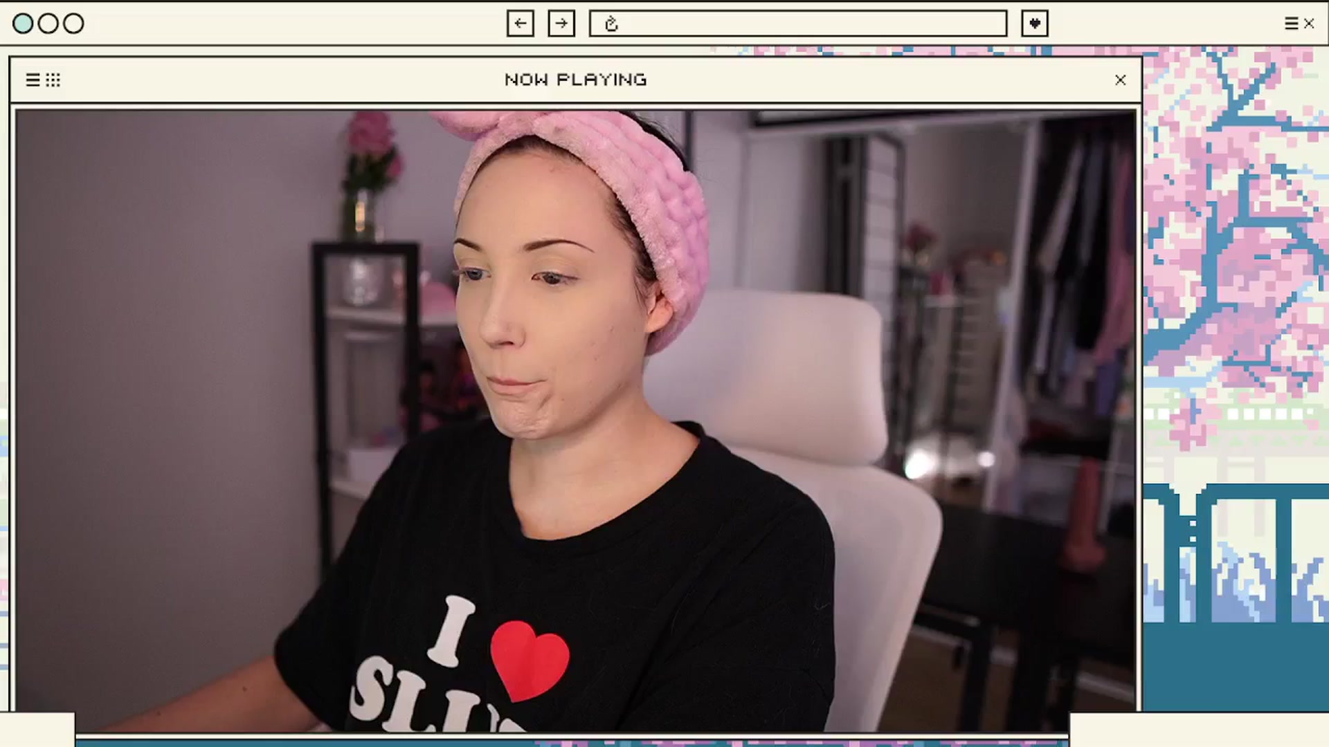 Gallery image thumbnail from EMMEL1NE's myfreecams stream on, 03/02/2024, 22:01 image 4 of 20