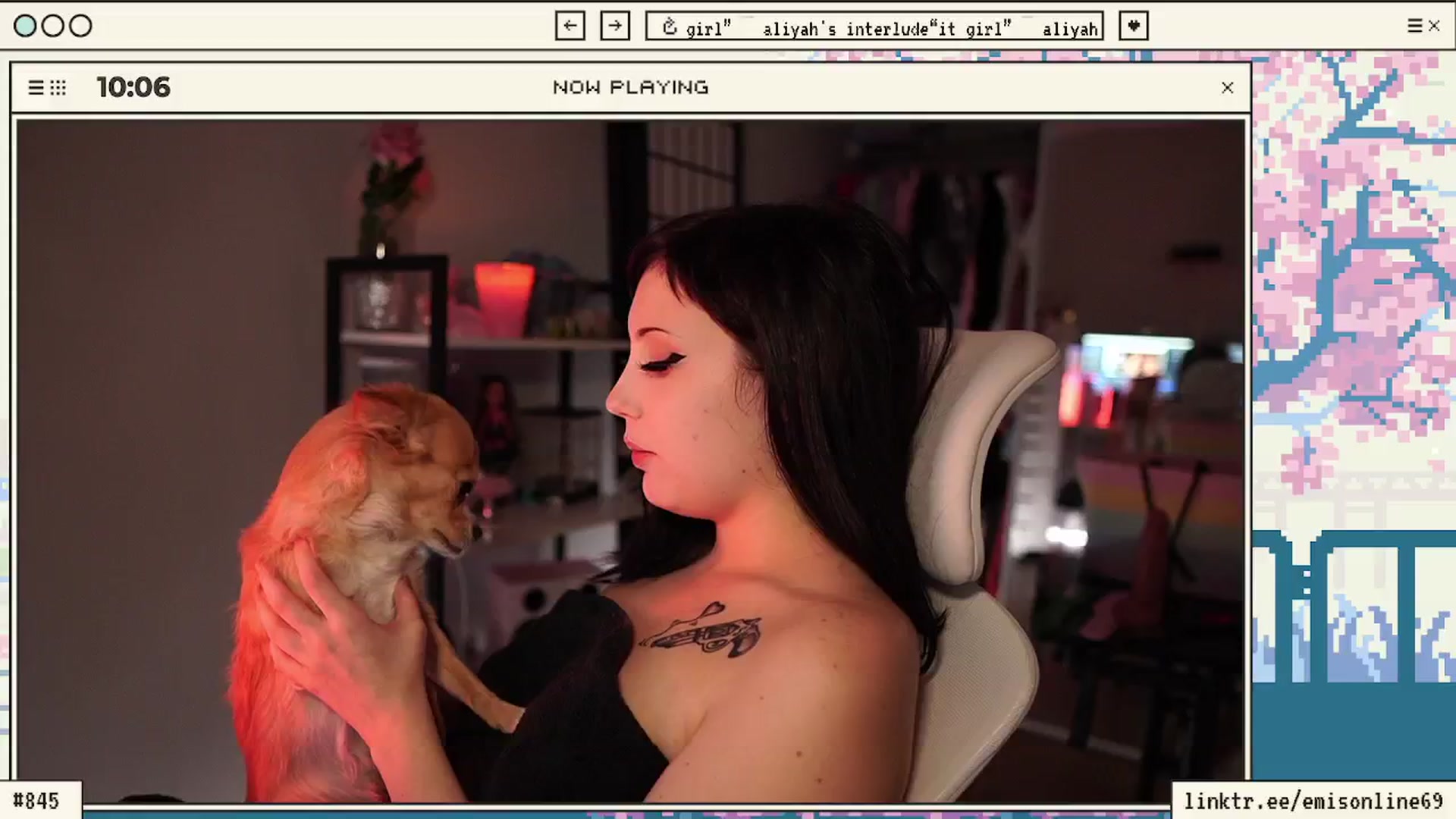 Gallery image thumbnail from EMMEL1NE's myfreecams stream on, 03/03/2024, 03:16 image 17 of 20