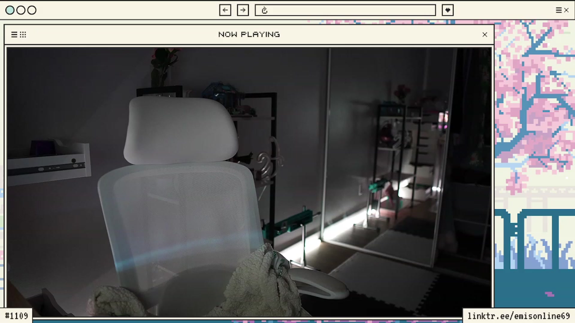 Gallery image thumbnail from EMMEL1NE's myfreecams stream on, 03/12/2024, 02:52 image 2 of 20