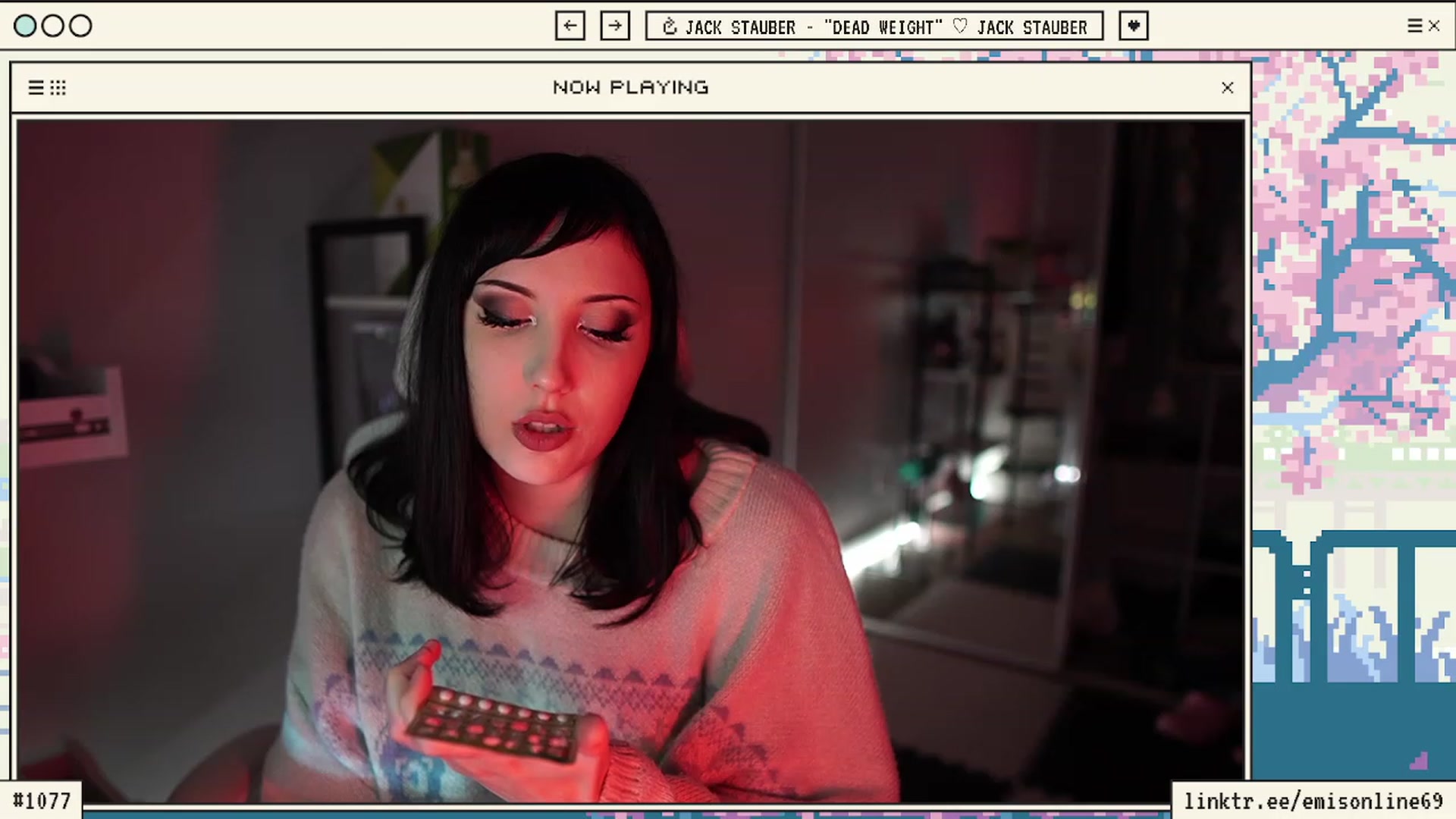 Gallery image thumbnail from EMMEL1NE's myfreecams stream on, 03/12/2024, 02:52 image 12 of 20