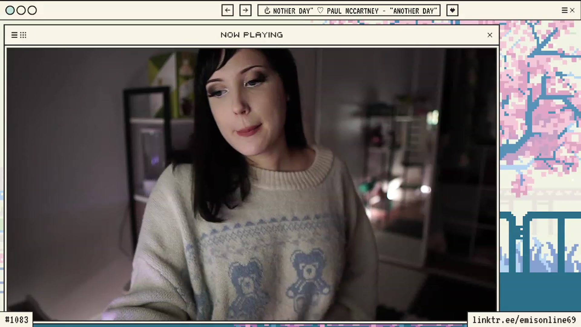 Gallery image thumbnail from EMMEL1NE's myfreecams stream on, 03/12/2024, 02:52 image 10 of 20