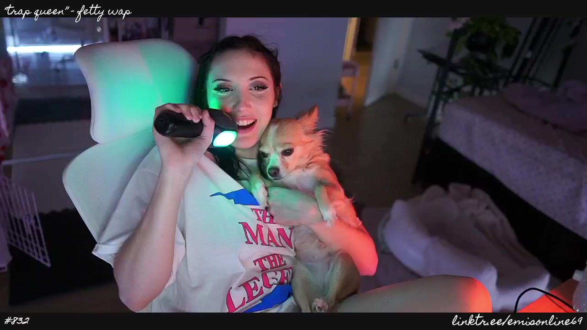 Gallery image thumbnail from EMMEL1NE's myfreecams stream on, 04/20/2024, 10:14 image 7 of 20
