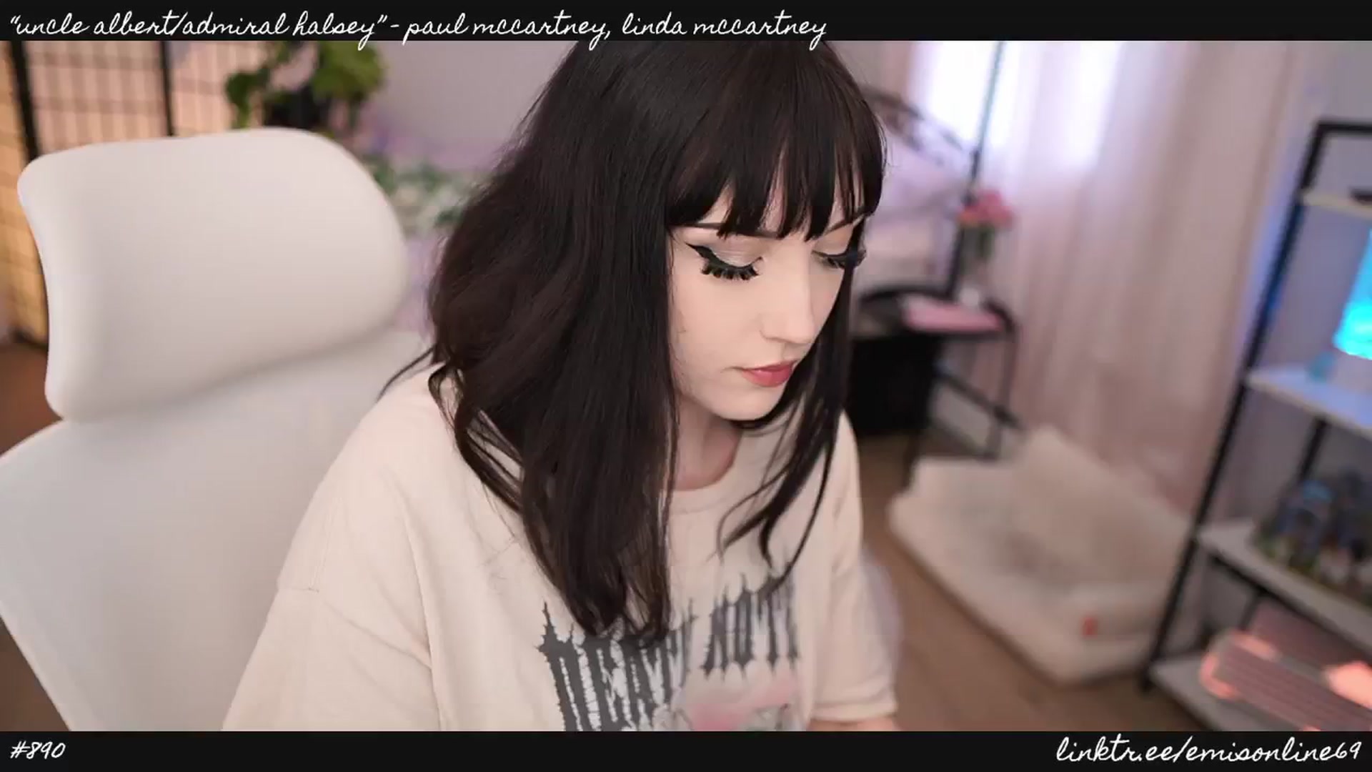 Gallery image thumbnail from EMMEL1NE's myfreecams stream on, 04/24/2024, 01:48 image 5 of 20