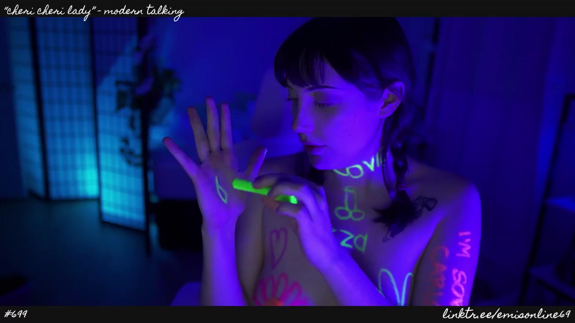 Gallery image thumbnail from EMMEL1NE's myfreecams stream on, 04/27/2024, 06:40 image 6 of 20