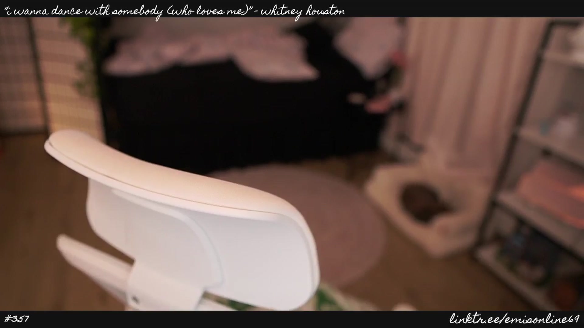Gallery image thumbnail from EMMEL1NE's myfreecams stream on, 05/04/2024, 06:01 image 19 of 20