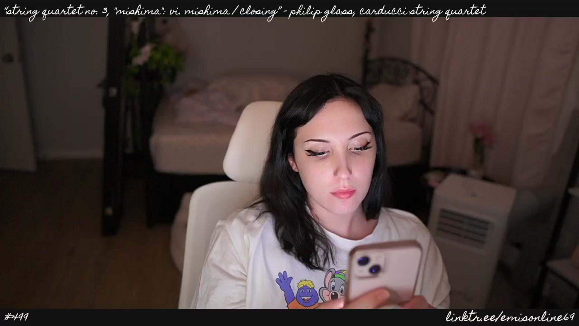 Gallery image thumbnail from EMMEL1NE's myfreecams stream on, 05/16/2024, 05:48 image 19 of 20