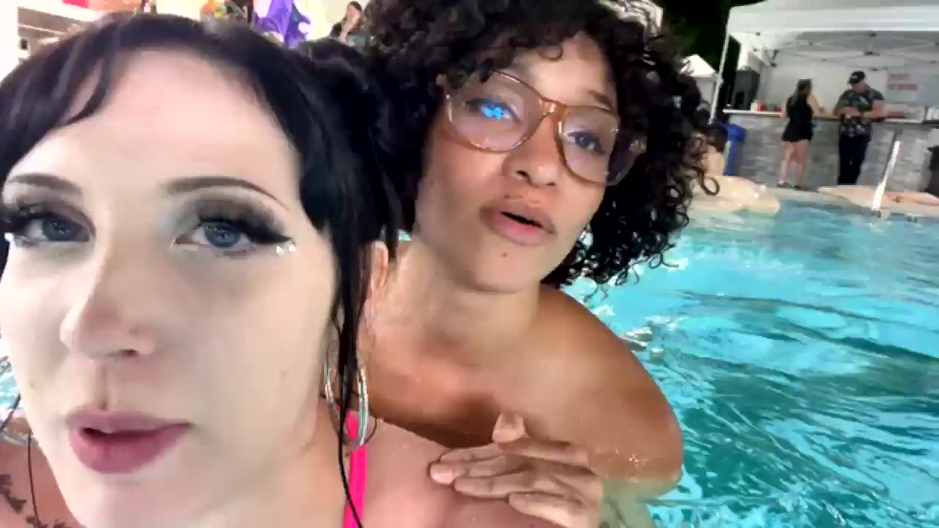 Gallery image thumbnail from EMMEL1NE's myfreecams stream on, 05/23/2024, 08:00 image 1 of 20