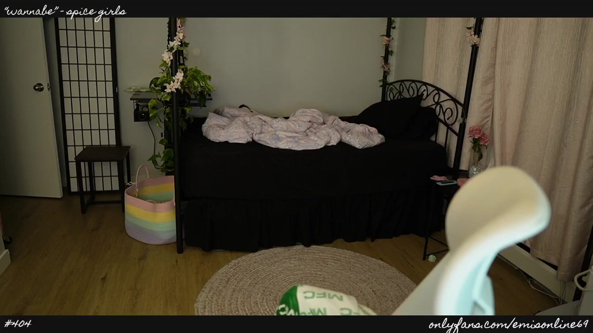 Gallery image thumbnail from EMMEL1NE's myfreecams stream on, 05/31/2024, 04:44 image 4 of 20