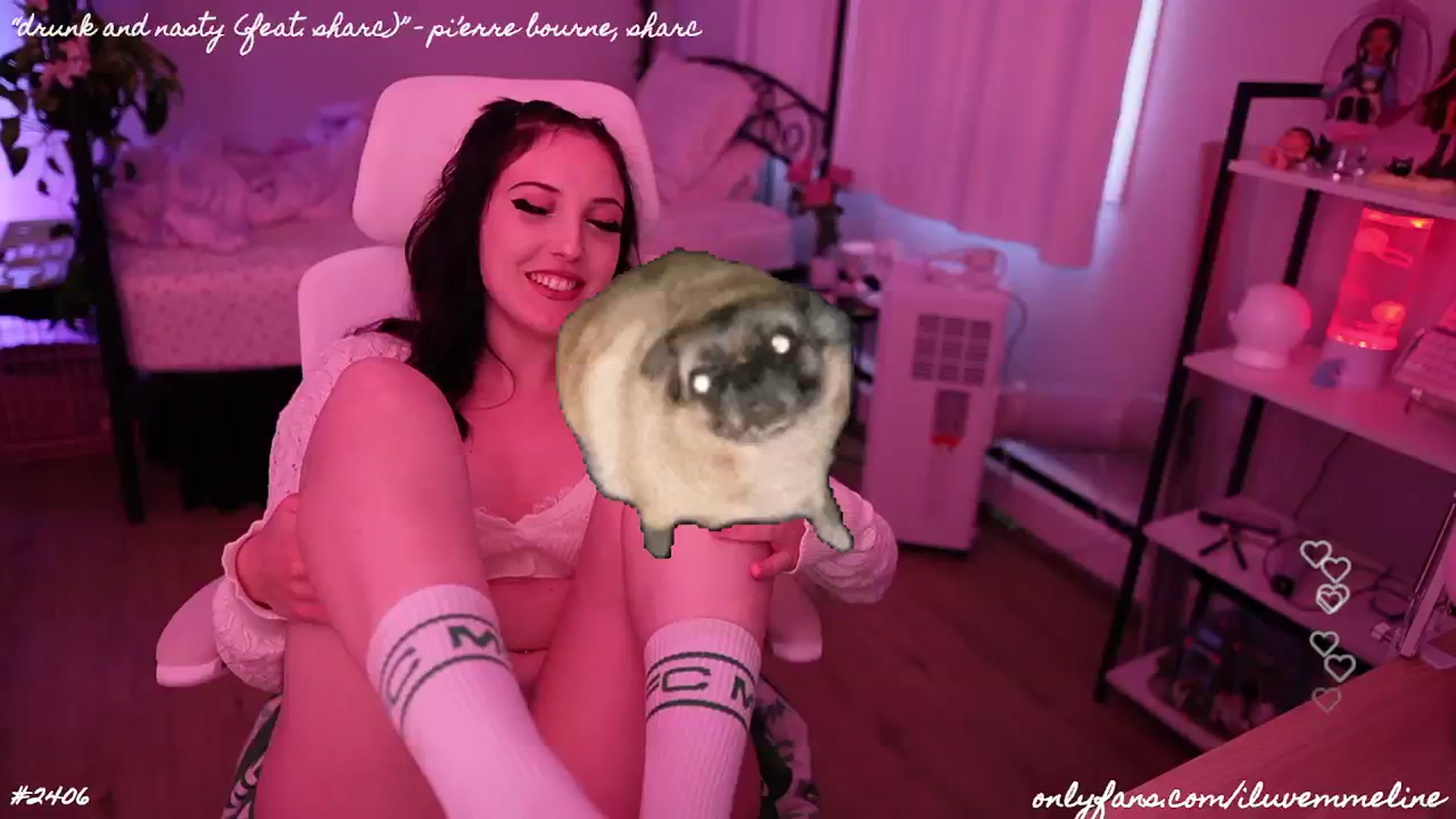 Gallery image thumbnail from EMMEL1NE's myfreecams stream on, 06/20/2024, 03:23 image 18 of 20