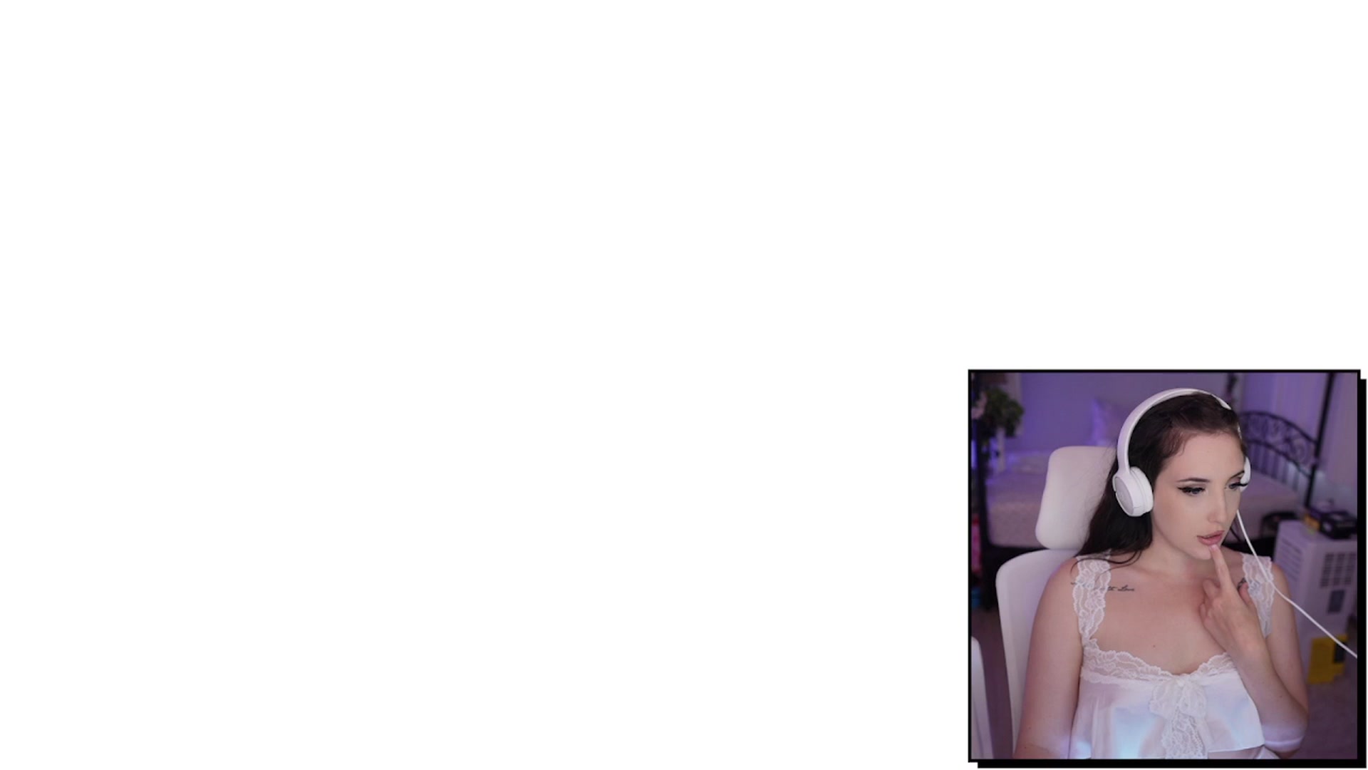 Gallery image thumbnail from EMMEL1NE's myfreecams stream on, 07/23/2024, 03:41 image 12 of 20