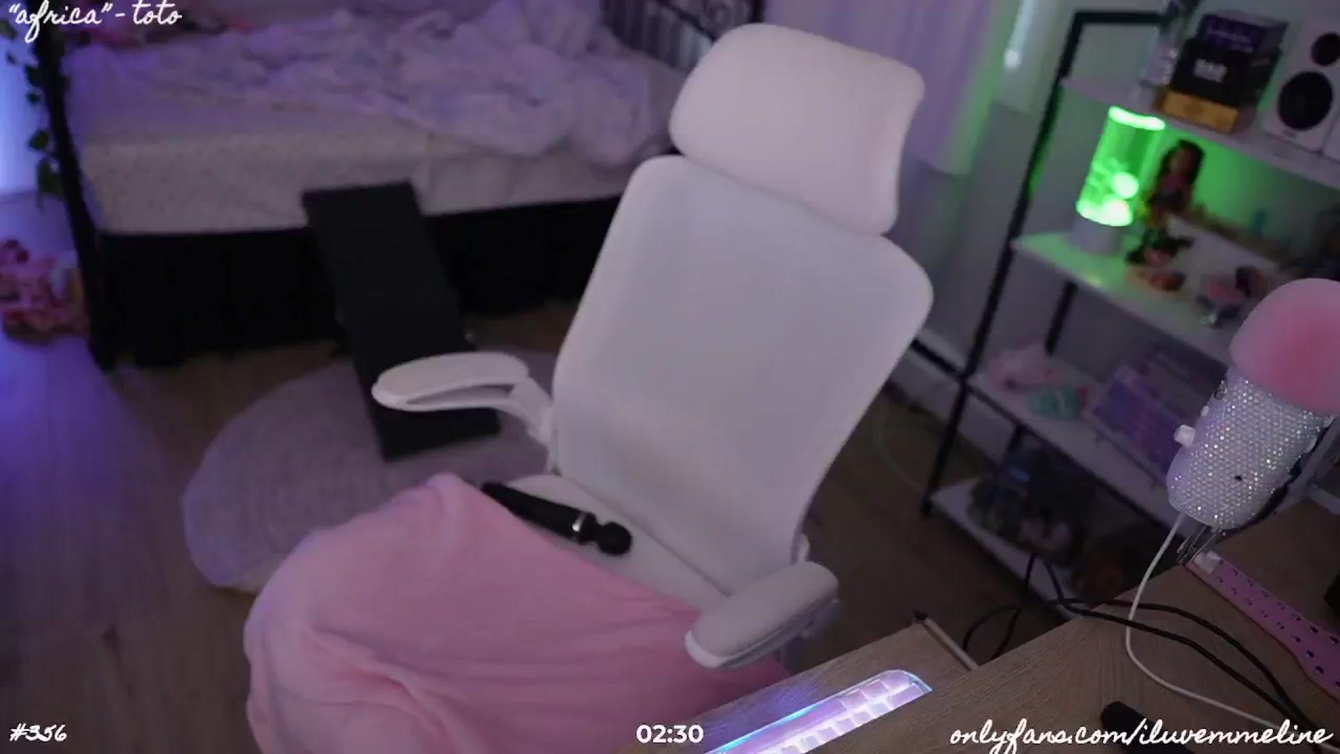 Gallery image thumbnail from EMMEL1NE's myfreecams stream on, 08/04/2024, 02:50 image 20 of 20