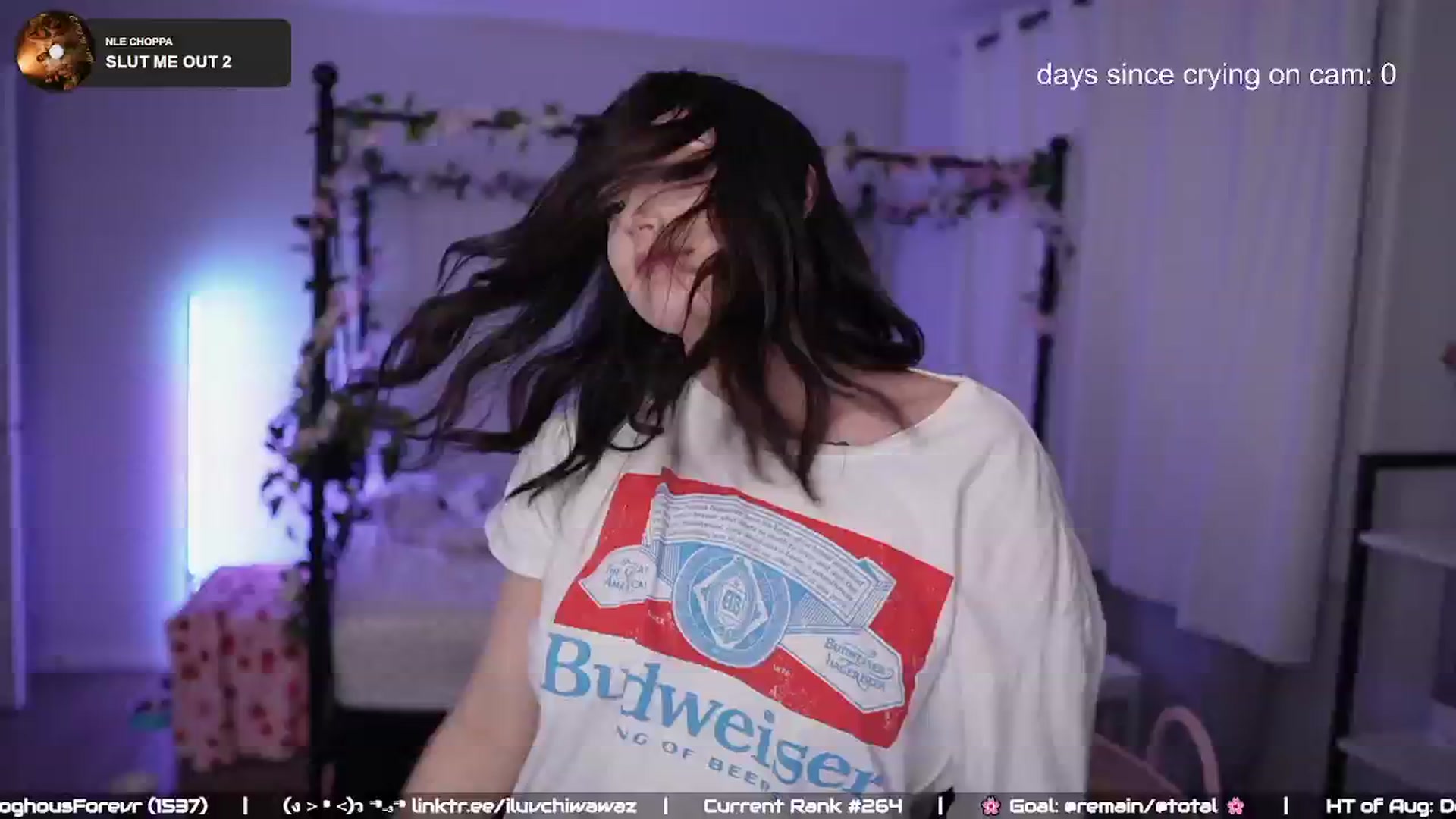 Gallery image thumbnail from EMMEL1NE's myfreecams stream on, 08/09/2024, 03:38 image 16 of 20