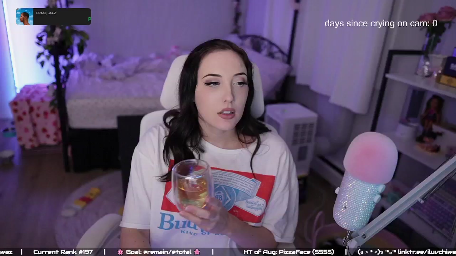 Gallery image thumbnail from EMMEL1NE's myfreecams stream on, 08/09/2024, 04:28 image 14 of 20