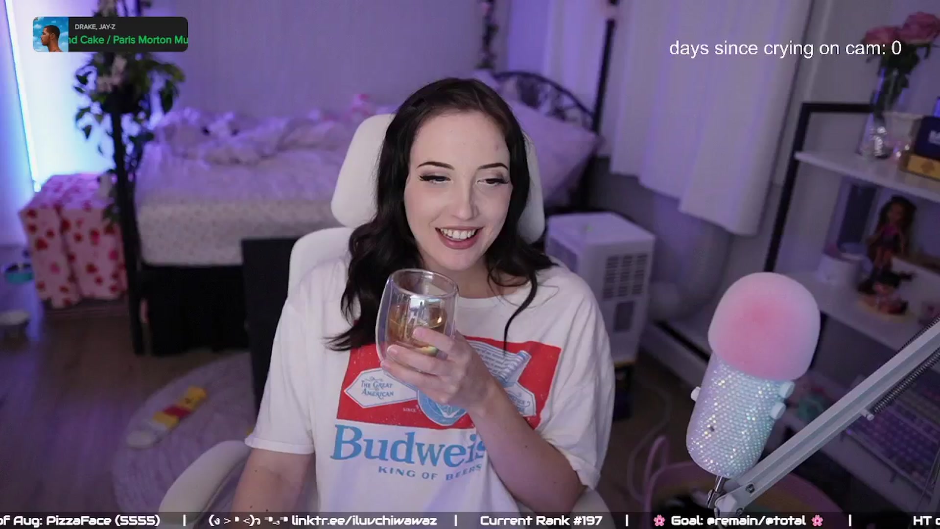 Gallery image thumbnail from EMMEL1NE's myfreecams stream on, 08/09/2024, 04:28 image 15 of 20